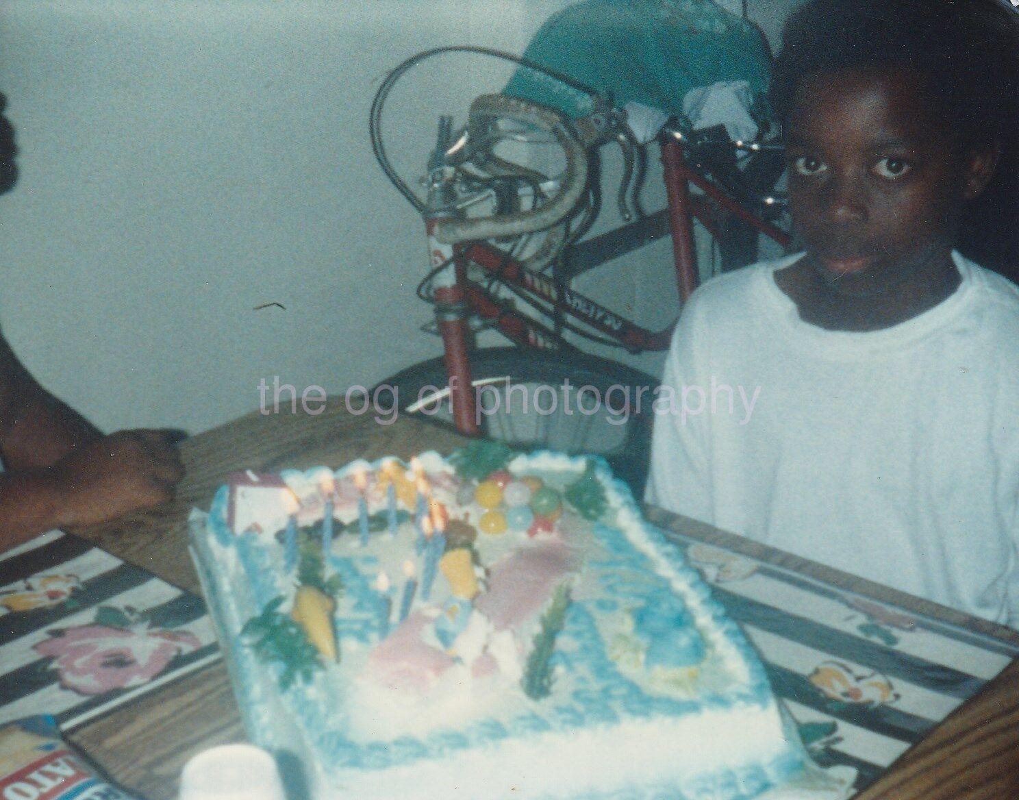 BIRTHDAY KID Cake FOUND Photo Poster painting ColorOriginal Snapshot 86 14 N