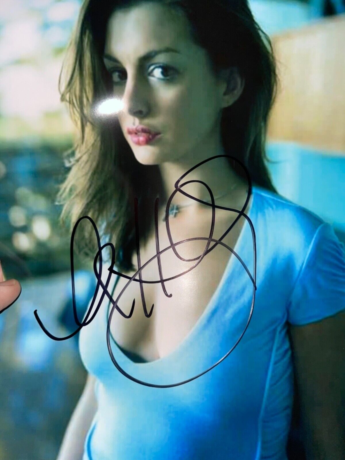 Anne Hathaway signed 8 x10 Photo Poster painting sexy picture super duper hot hott