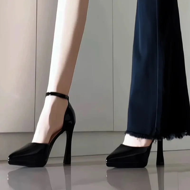 Breakj Breakj Nude Sexy Patent Leather Name, High Heels Femininity Femininity Fascal Fascals Waterproof Table With Sandals