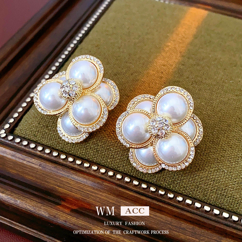 Luxurious Flower Geometric Flower Artificial Pearl Diamond Inlay Earrings