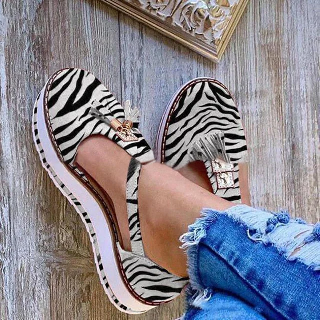 2020 Tassel Women Shoes Sandals Summer Flat Shoes PU Leather Gladiator Luxury Shoes Women Designers Zapatos De Mujer Fringe