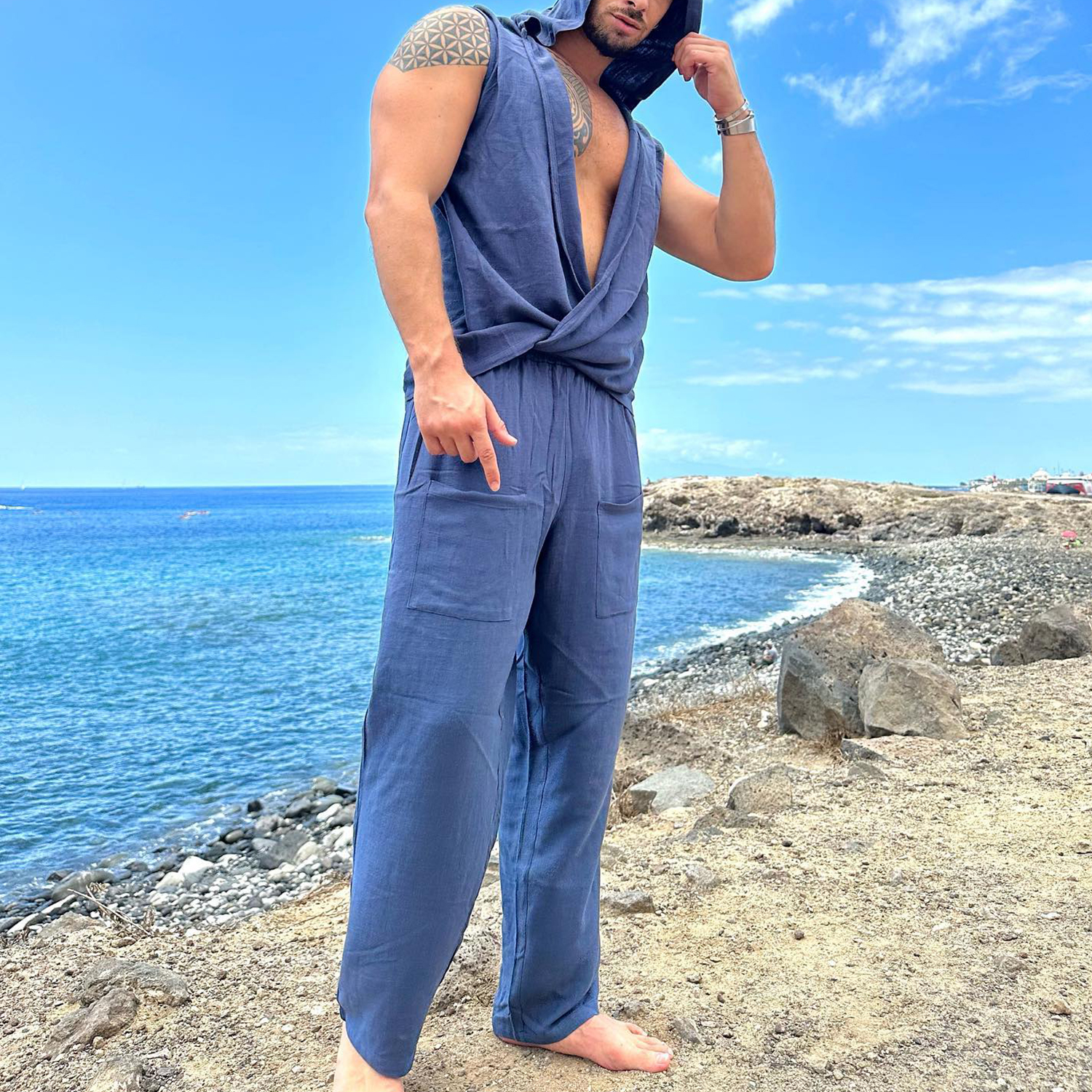 Men's Cotton And Linen Navy Blue Sleeveless Hooded Vacation Beach Comfort Suit / TECHWEAR CLUB / Techwear