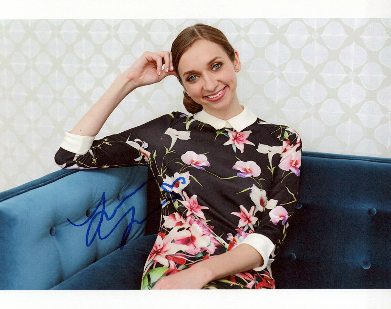 Lauren Lapkus glamour shot autographed Photo Poster painting signed 8x10 #3