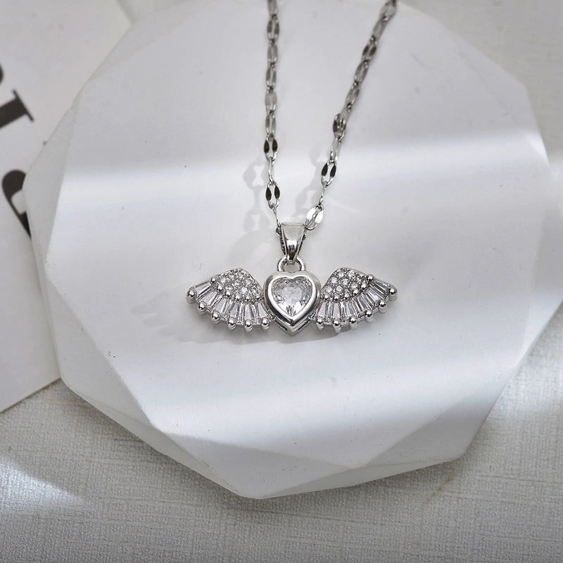 Sweet Wings Bow Knot Titanium Steel Copper Zircon Gold Plated Inlay Pendant Necklace
