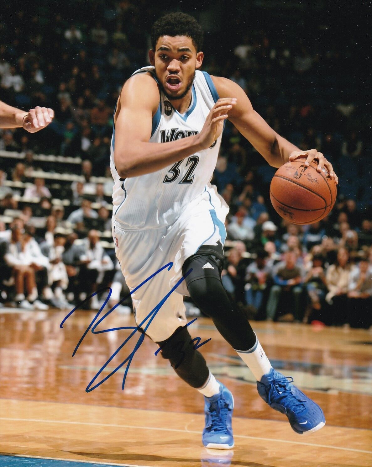 KARL-ANTHONY TOWNS SIGNED AUTOGRAPH 8X10 Photo Poster painting MINNESOTA TIMBERWOLVES