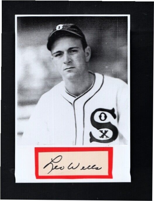 1942 LEO WELLS-CHICAGO WHITE SOX ROOKIE AUTOGRAPHED CUT W/ Photo Poster painting-(d.2006)