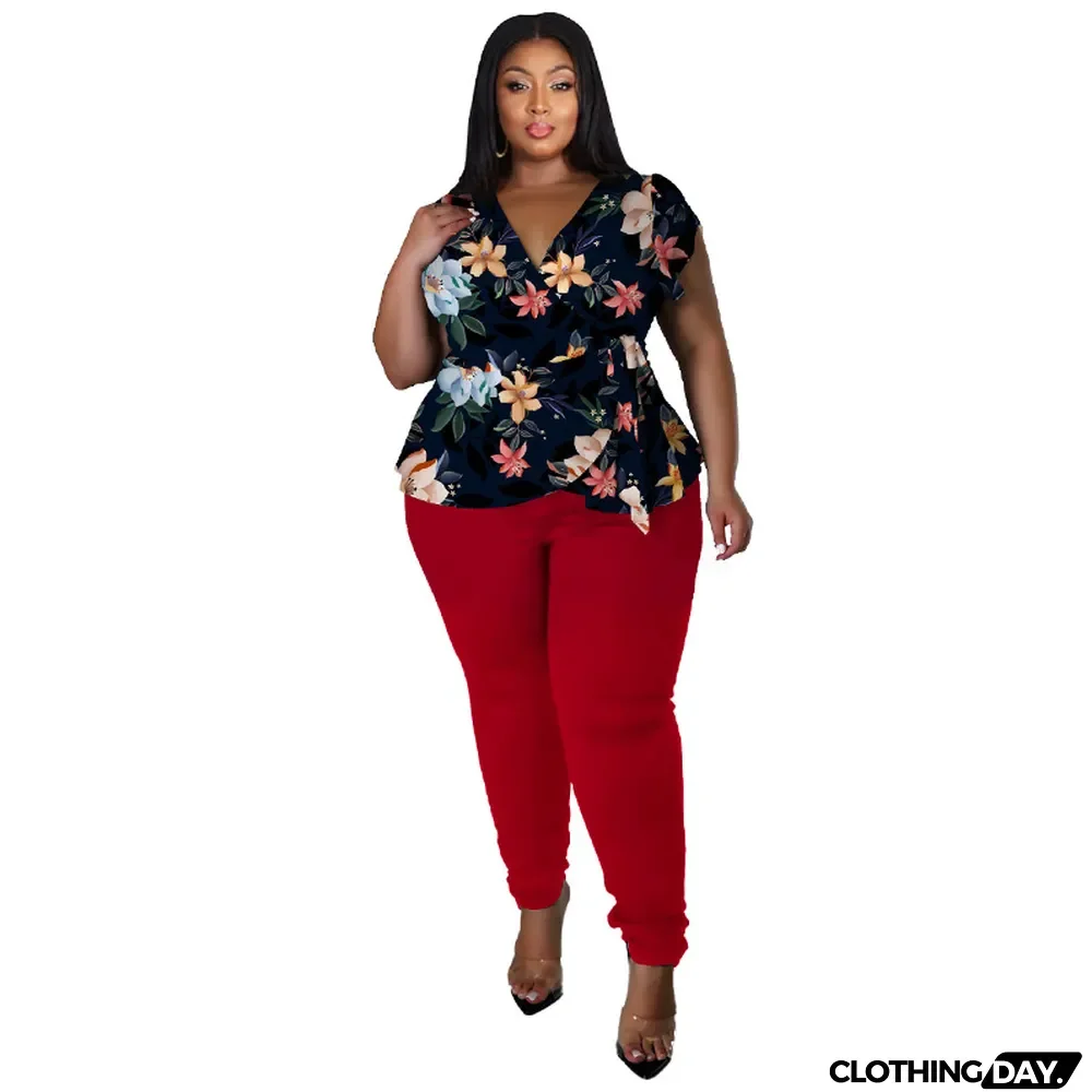 Ladies Printed V-Neck Top and Pant Casual Two-Piece Set