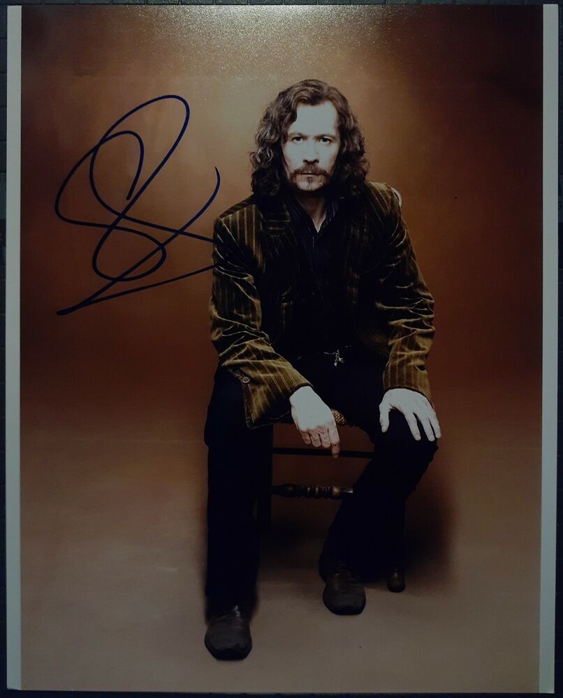 Gary Oldman signed 8x10