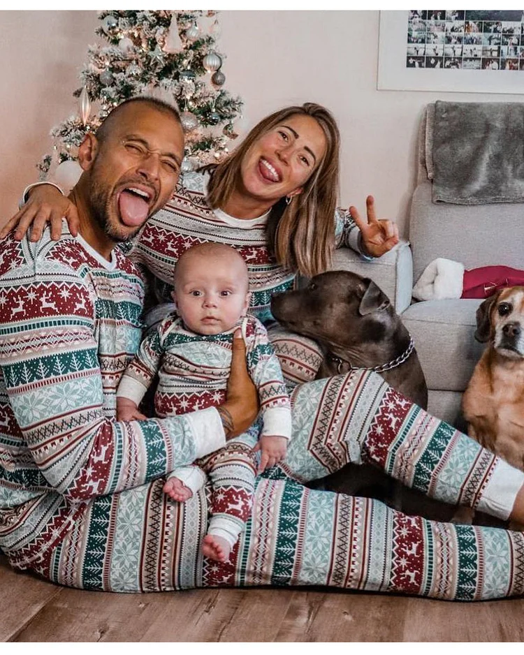 🎄 Early Christmas Pre-Sale - 50% Off -Reindeer Printed family christmas pajamas
