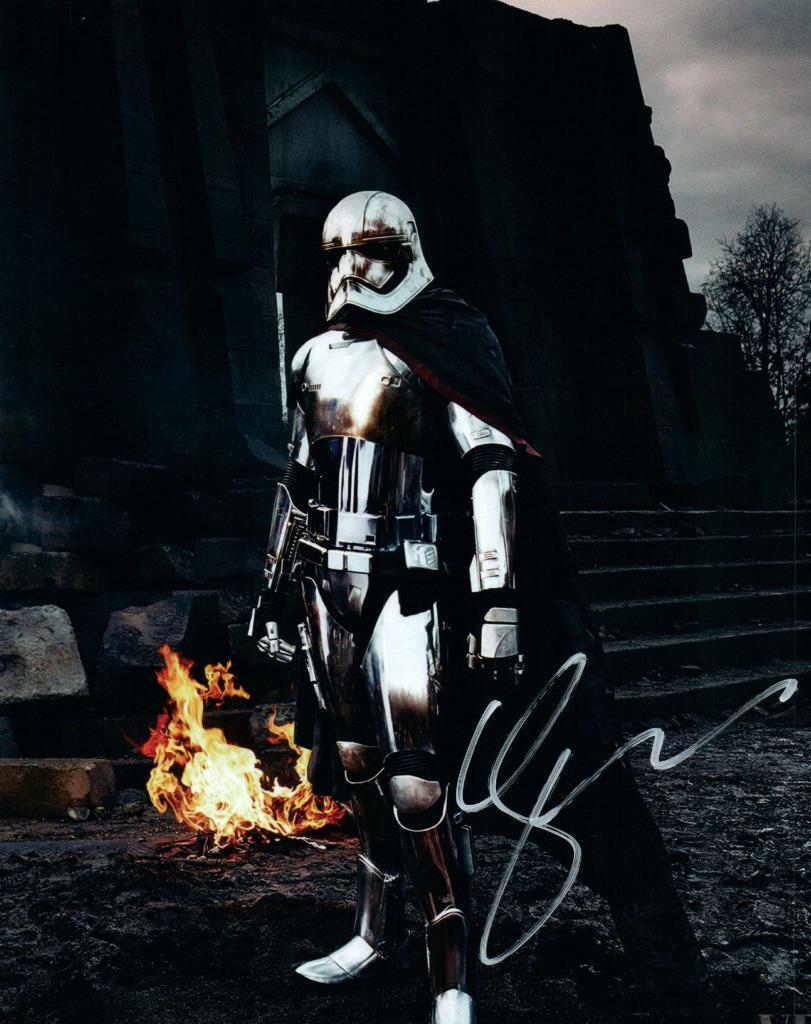 Gwendoline Christie signed 8x10 Photo Poster painting autographed Picture Pic and COA