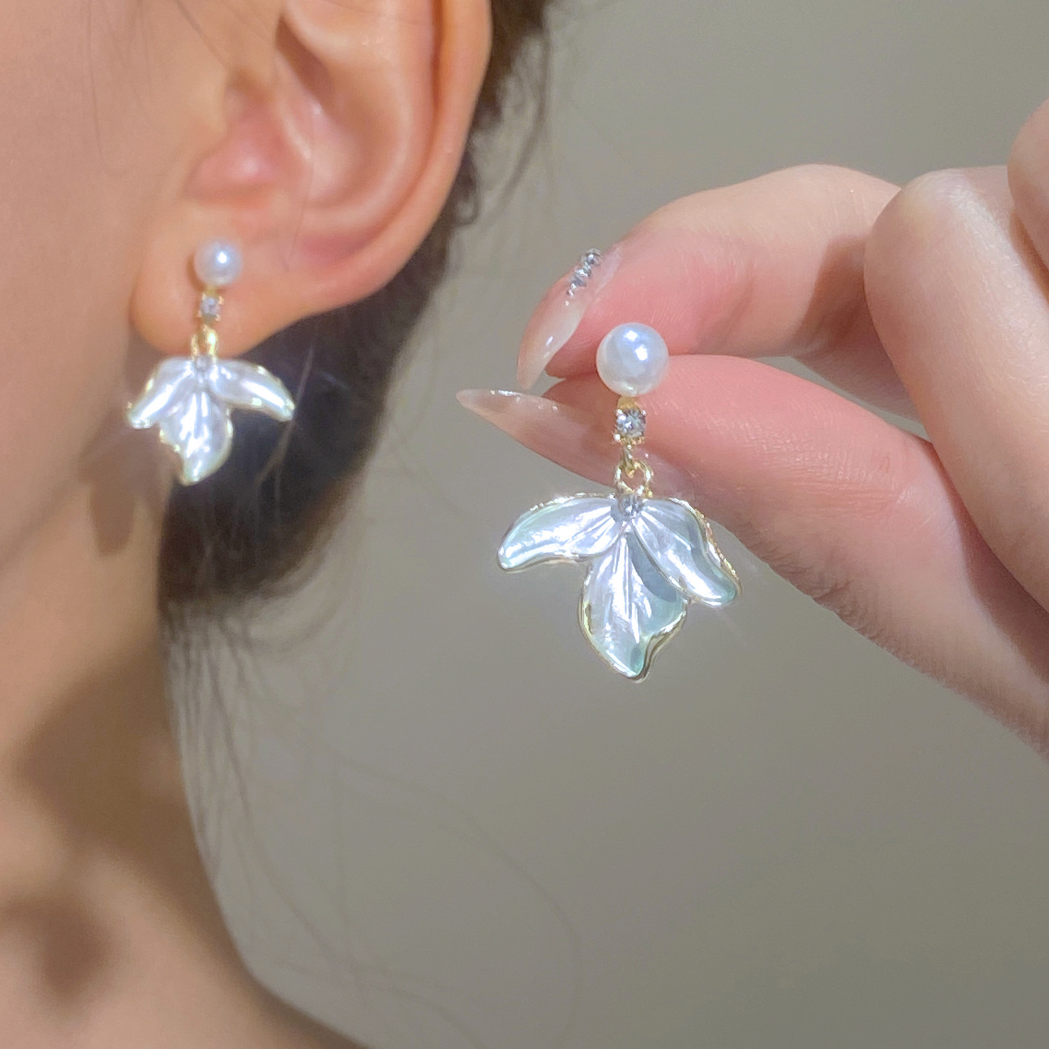 Pearl and Zirconia Shell and Petal Gold-Plated Earrings