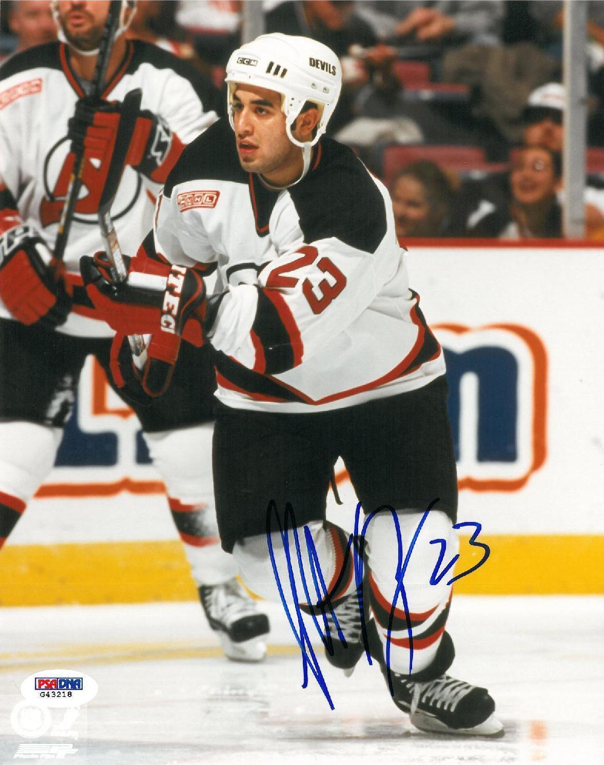 Scott Gomez Signed New Jersey Devils Autographed 8x10 Photo Poster painting (PSA/DNA) #G43218