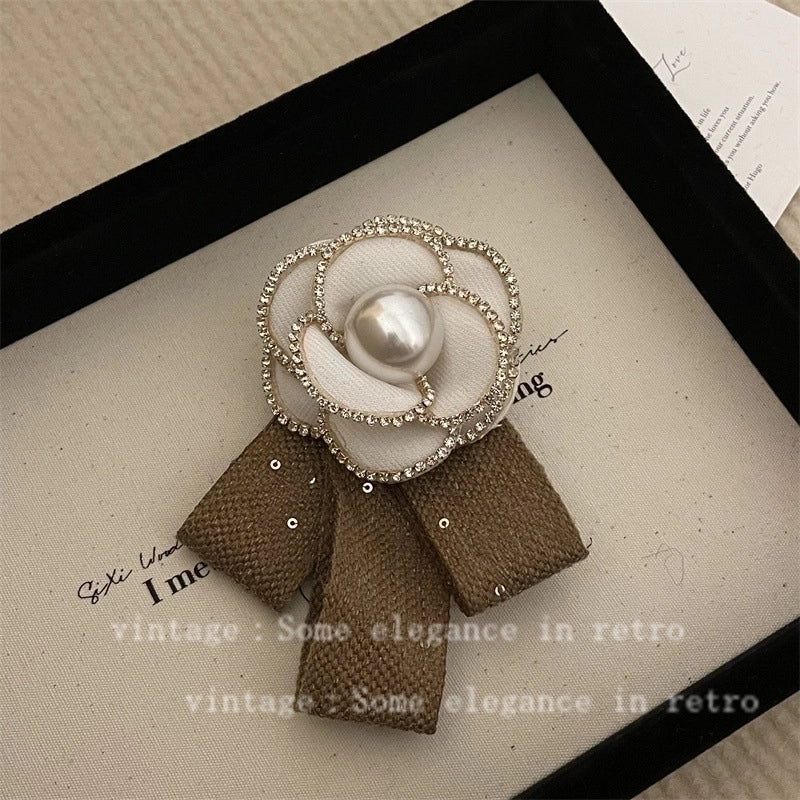 Elegant Pin Flower Imitation Pearl Plating Women’s Brooches