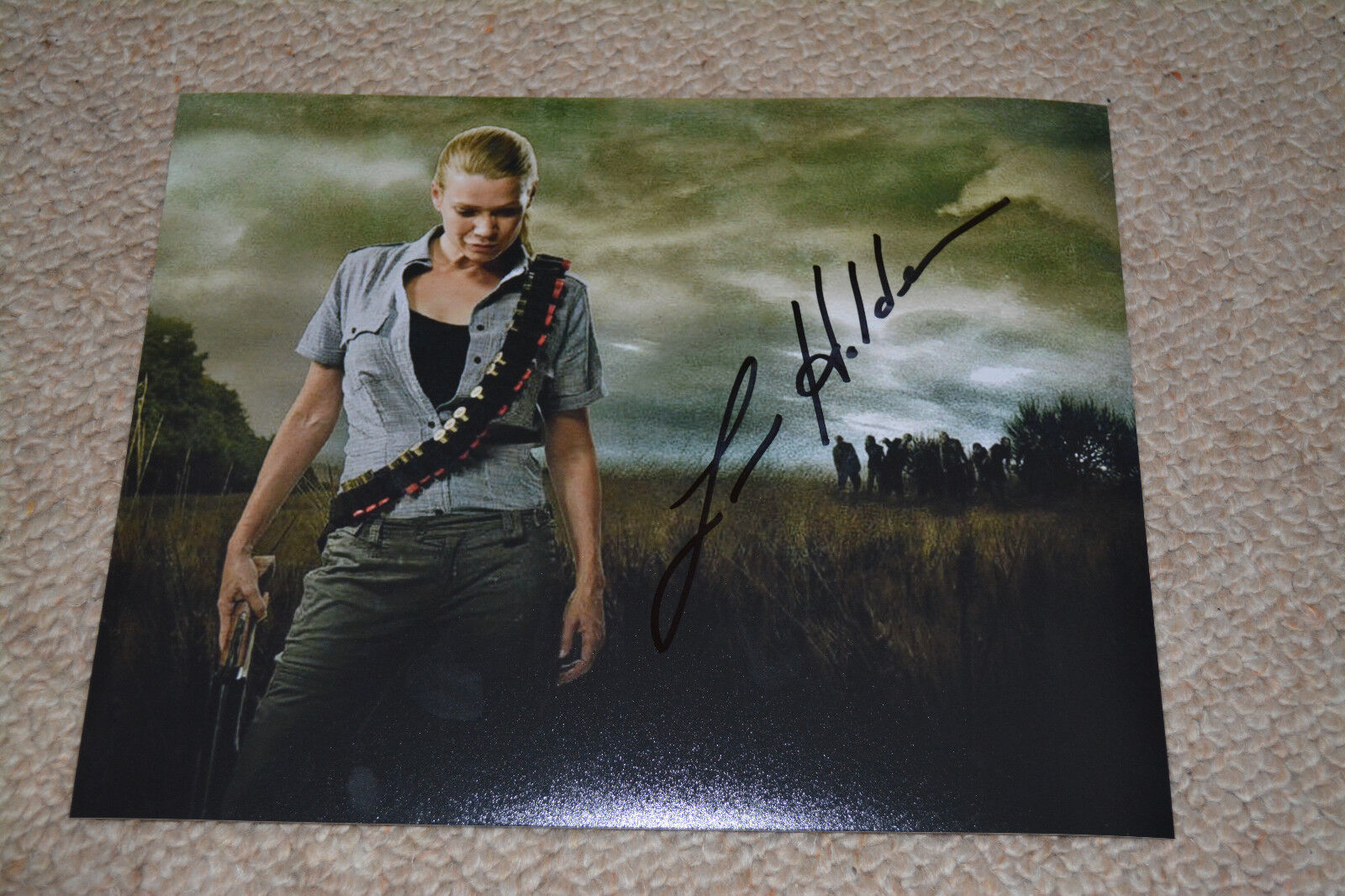 LAURIE HOLDEN signed autograph 8x10 ( 20x25 cm ) In Person WALKING DEAD Andrea