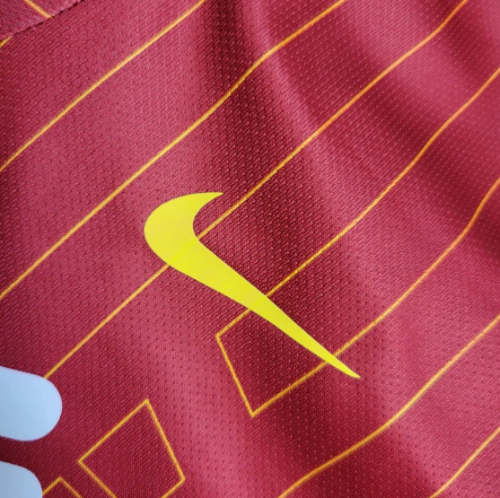 24/25 Liverpool Home Baby Size 9-12 size Football Shirt Thai Quality