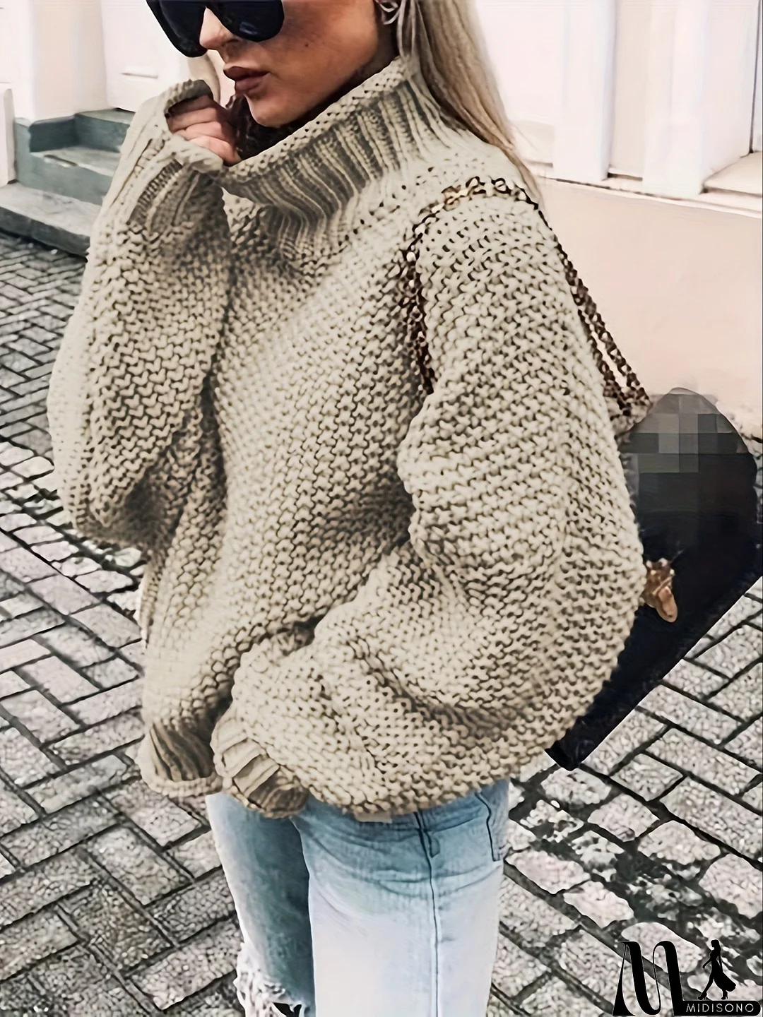 MidiSono - Fashionable and Effortless Sweater