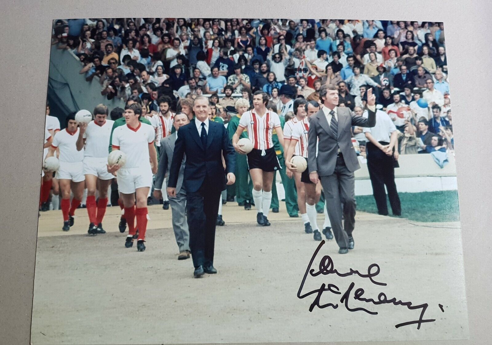 Lawrie McMenemy hand-signed 10x8 Photo Poster painting pictured leading Southampton at Wembley