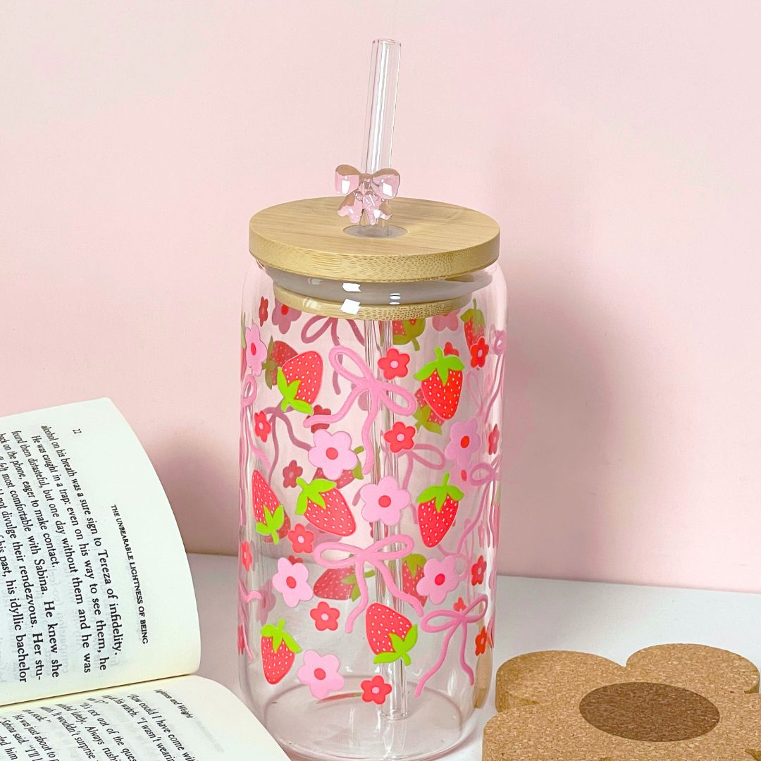 Maneifurui™   Bow & Strawberry  Glass Can
