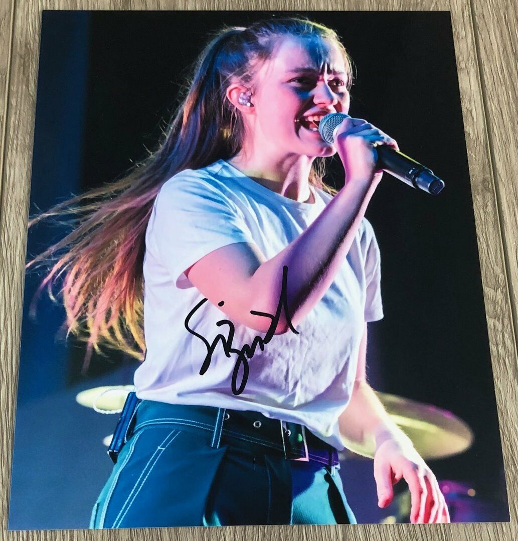 SIGRID RAABE SIGNED AUTOGRAPH SUCKER PUNCH CONCERT 8x10 Photo Poster painting A w/PROOF