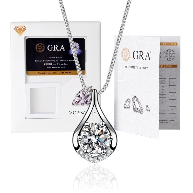 925 Sterling Silver Moissanite Plating Inlay Heart Shape Crown Pendant Necklace