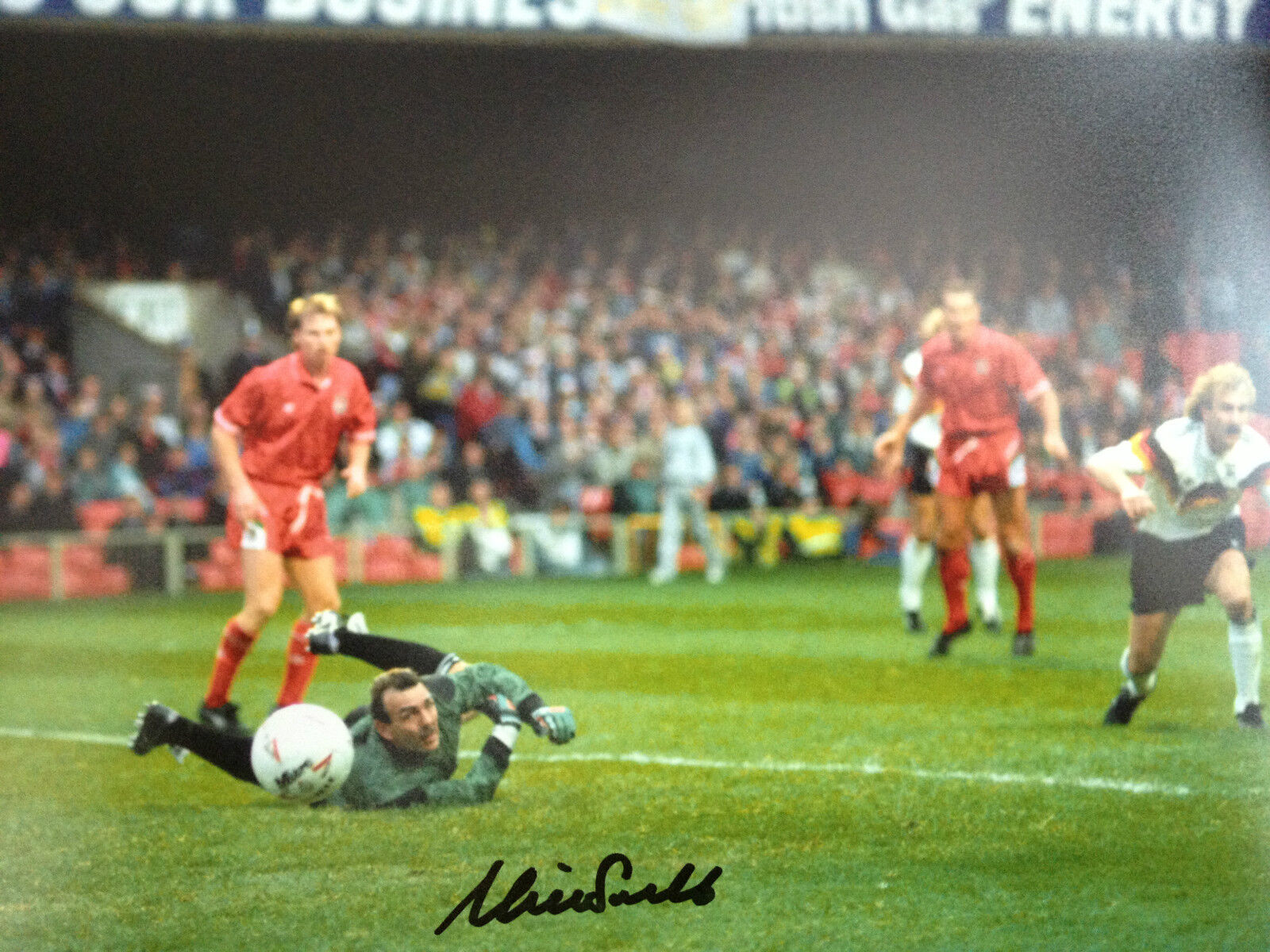 NEVILLE SOUTHALL - EVERTON & WALES LEGEND - SIGNED COLOUR Photo Poster painting v GERMANY