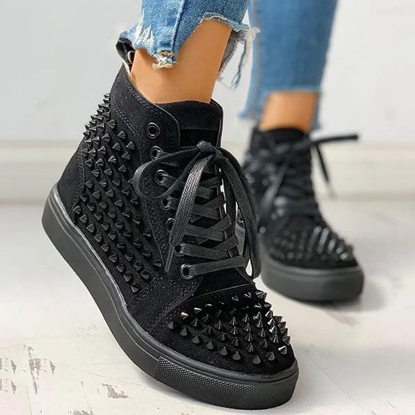 Solid Studded Eyelet Lace-Up Casual Sneakers