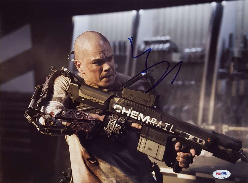 MATT DAMON Autograph ELYSIUM Signed 11x14 Photo Poster painting ~ PSA/DNA COA #V27854