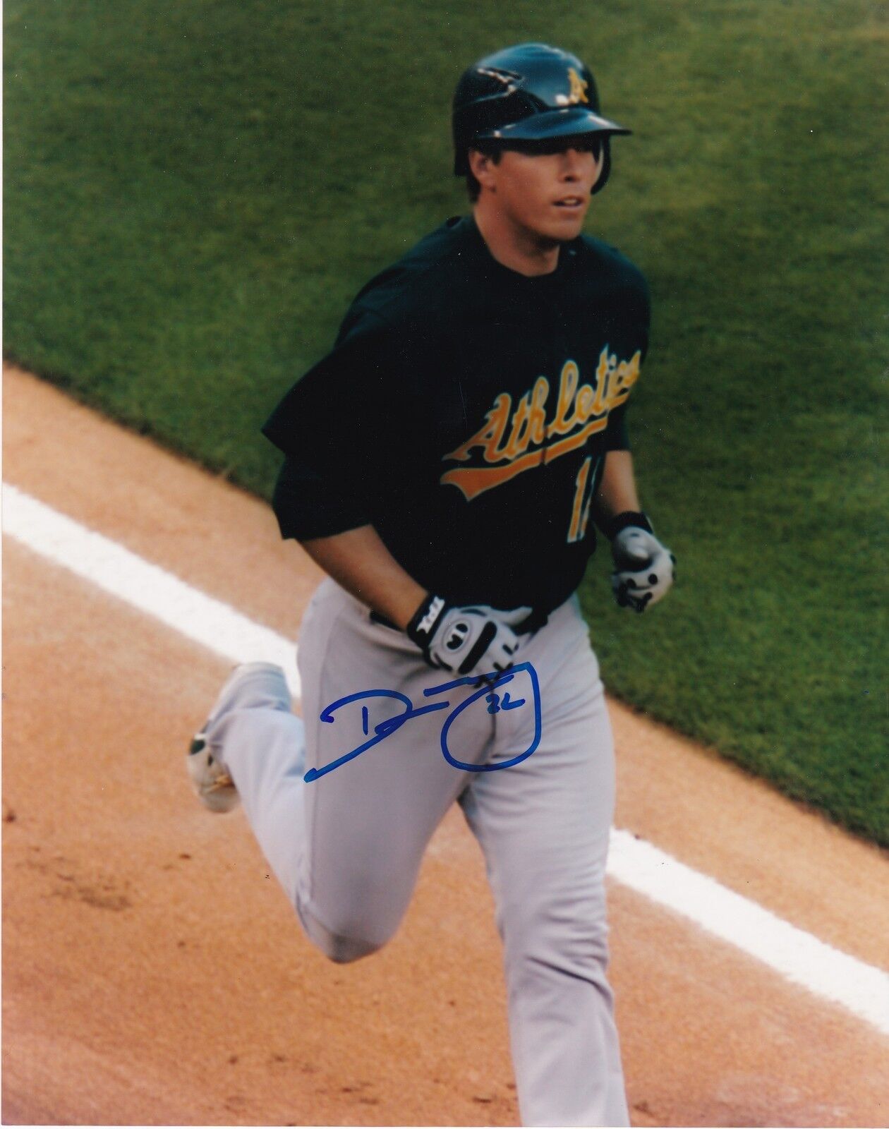 DONNIE MURPHY OAKLAND A'S ACTION SIGNED 8x10