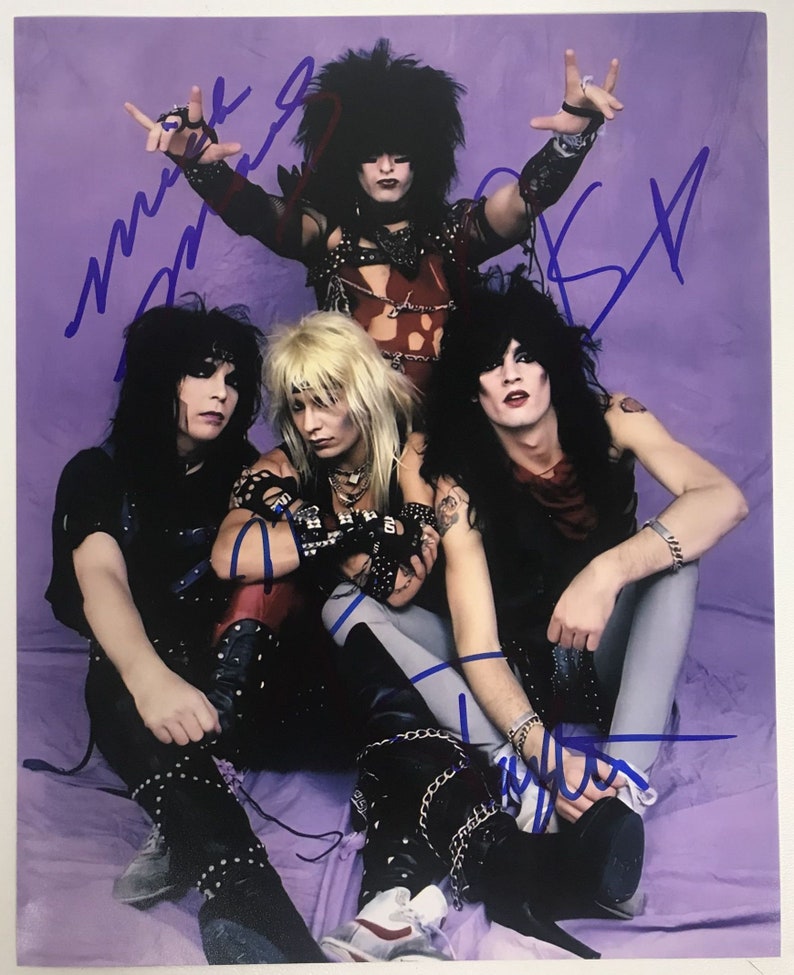 Motley Crue Band Signed Autographed Glossy 8x10 Photo Poster painting - COA Matching Holograms