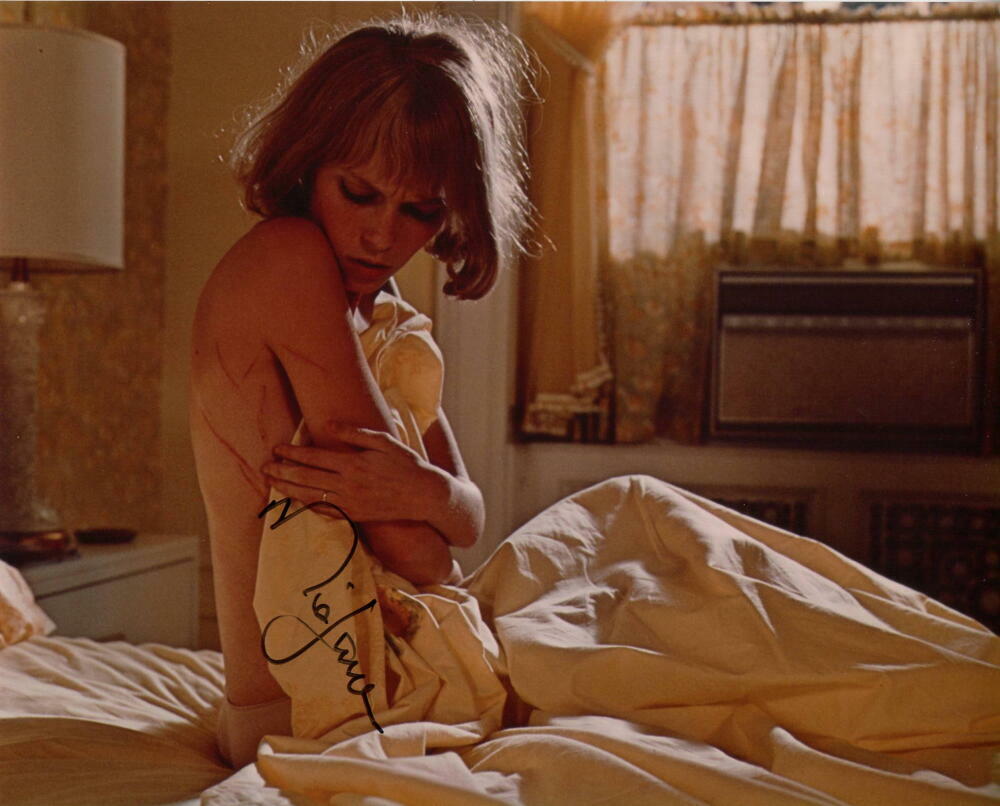 MIA FARROW SIGNED AUTOGRAPH 8X10 Photo Poster painting - ROSEMARY'S BABY BEAUTY, ALICE, RONAN