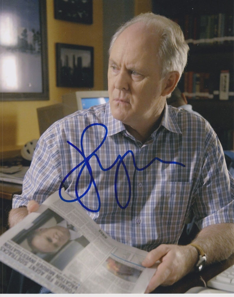 John Lithgow Signed Autographed Glossy 8x10 Photo Poster painting - COA Matching Holograms