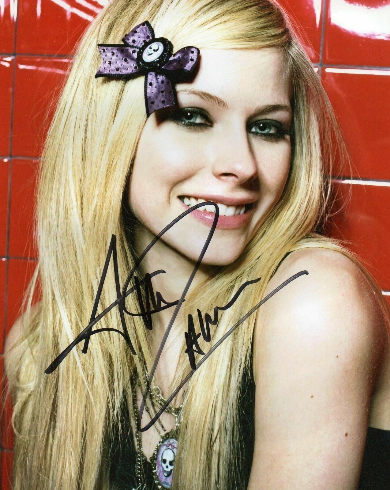 AVRIL LAVIGNE 8x6 INCH autograph signed Photo Poster painting