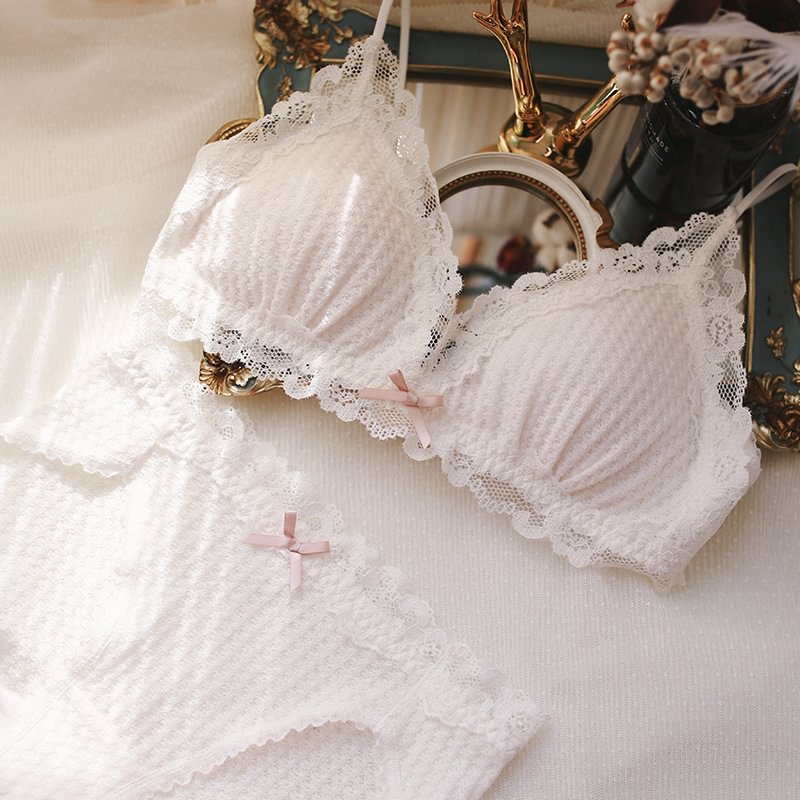 Japanese Triangle Cup Bra Set Comfortable Sleep Lace Wireless