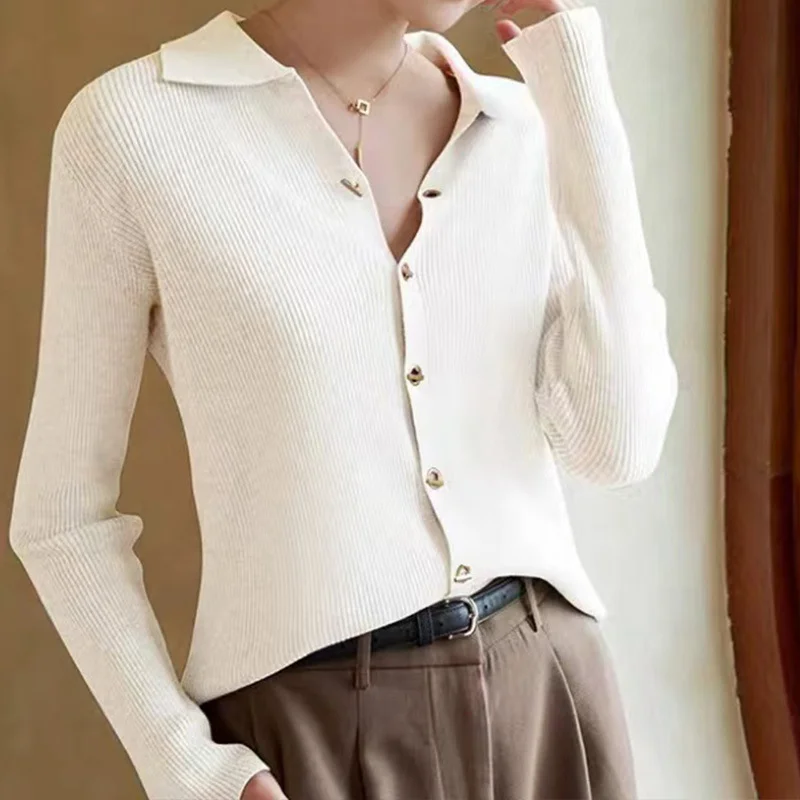 Uveng Uveng Sense Of The Small V-Neck Long-Sleeved Knitted Shirt Women's Autumn And Winter New Half-Opened Collared Blouse Bottom Sweater