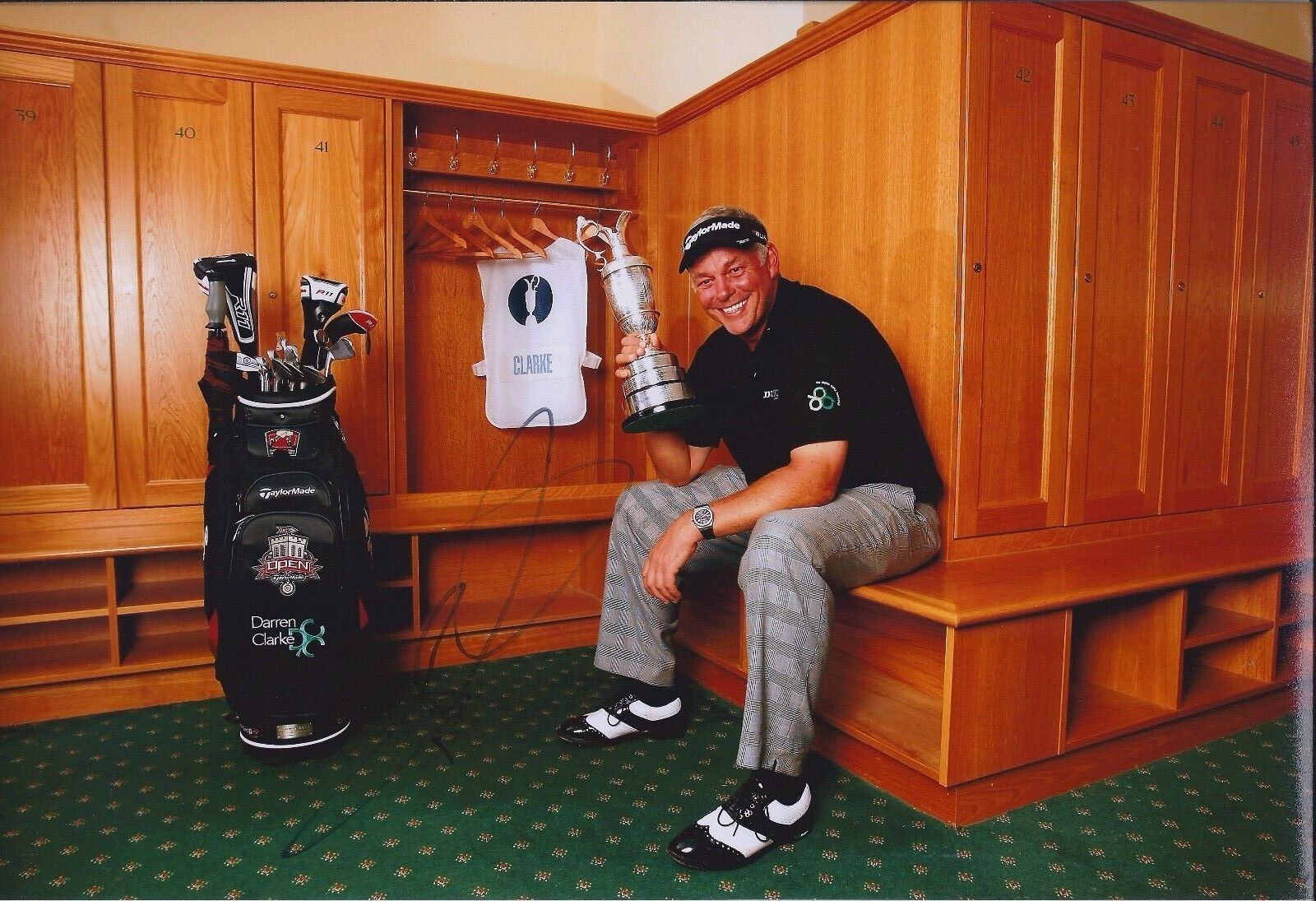 Darren CLARKE SIGNED Autograph 12x8 Photo Poster painting AFTAL COA 2011 Open Champion