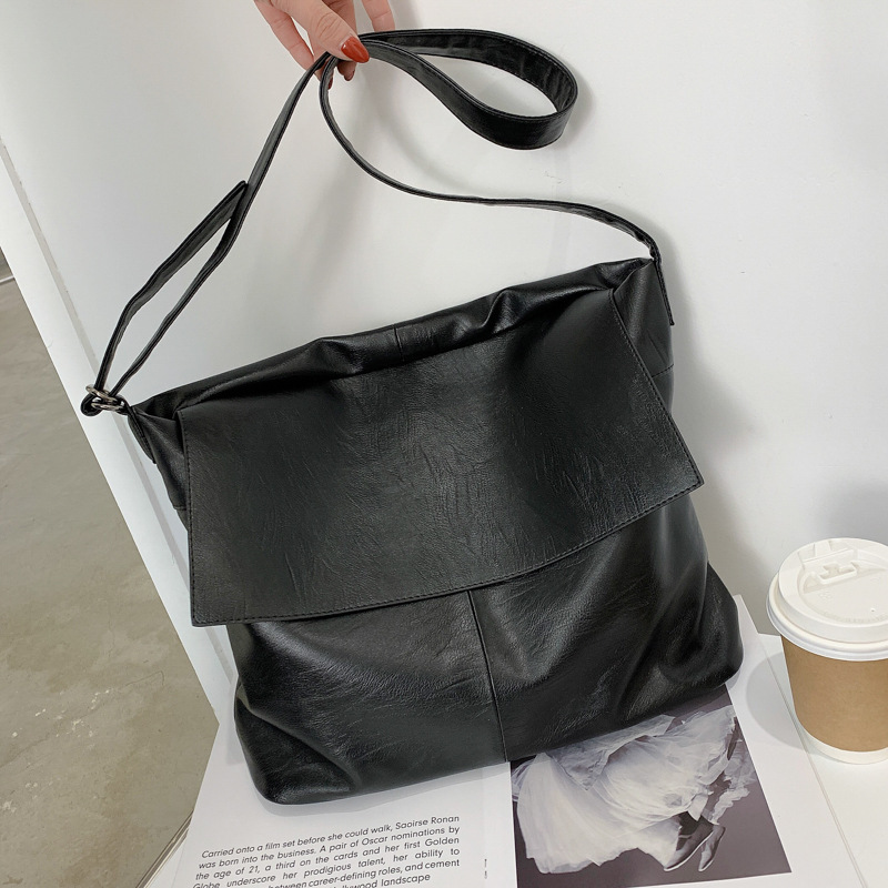 Vintage Crossbody Single Shoulder Large Capacity Simple Tote