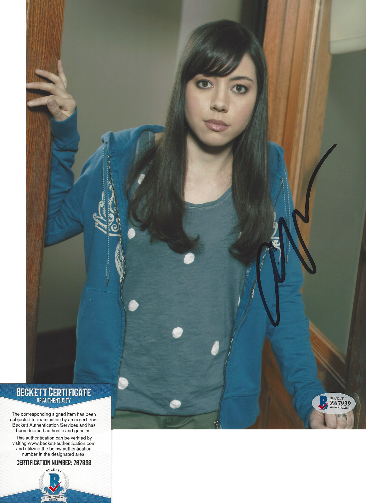 AUBREY PLAZA SIGNED 'PARKS AND RECREATIONS' 8x10 Photo Poster painting SHOW BECKETT COA BAS