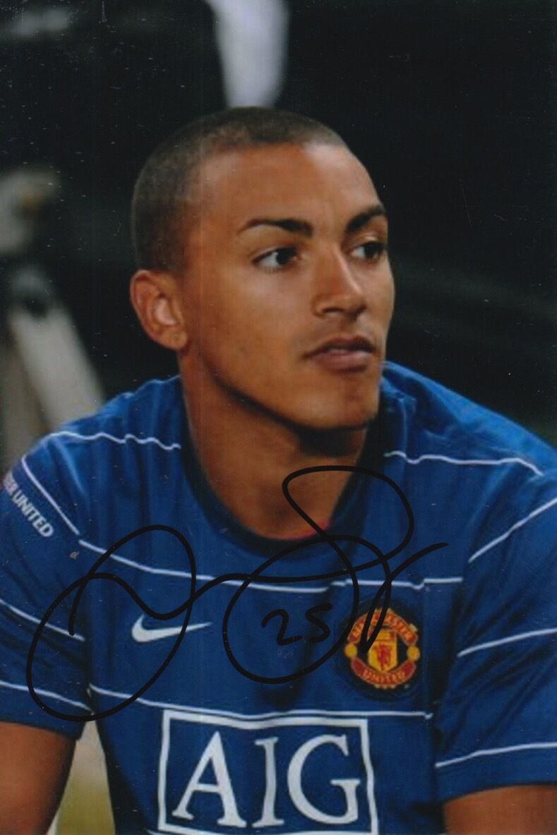 MANCHESTER UNITED HAND SIGNED DANNY SIMPSON 6X4 Photo Poster painting.