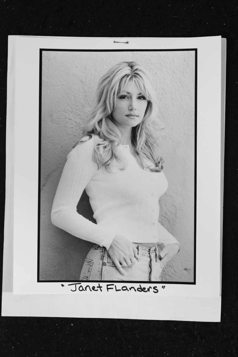 Brande Roderick - 8x10 Headshot Photo Poster painting w/ Resume - BAYWATCH