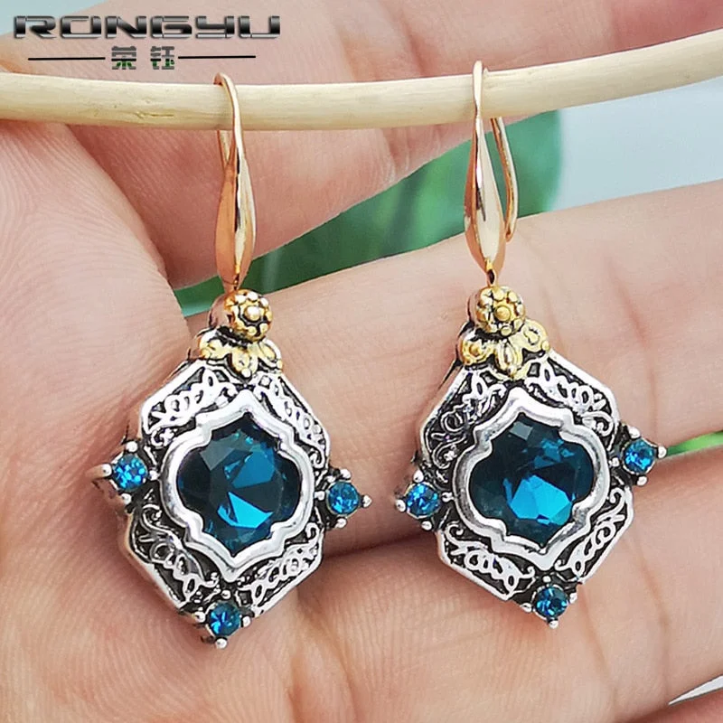 Vintage Inlaid Simulation Hole Blue Crystal Earrings European and American Engraved Simulation Inlaid Gold Color Earrings