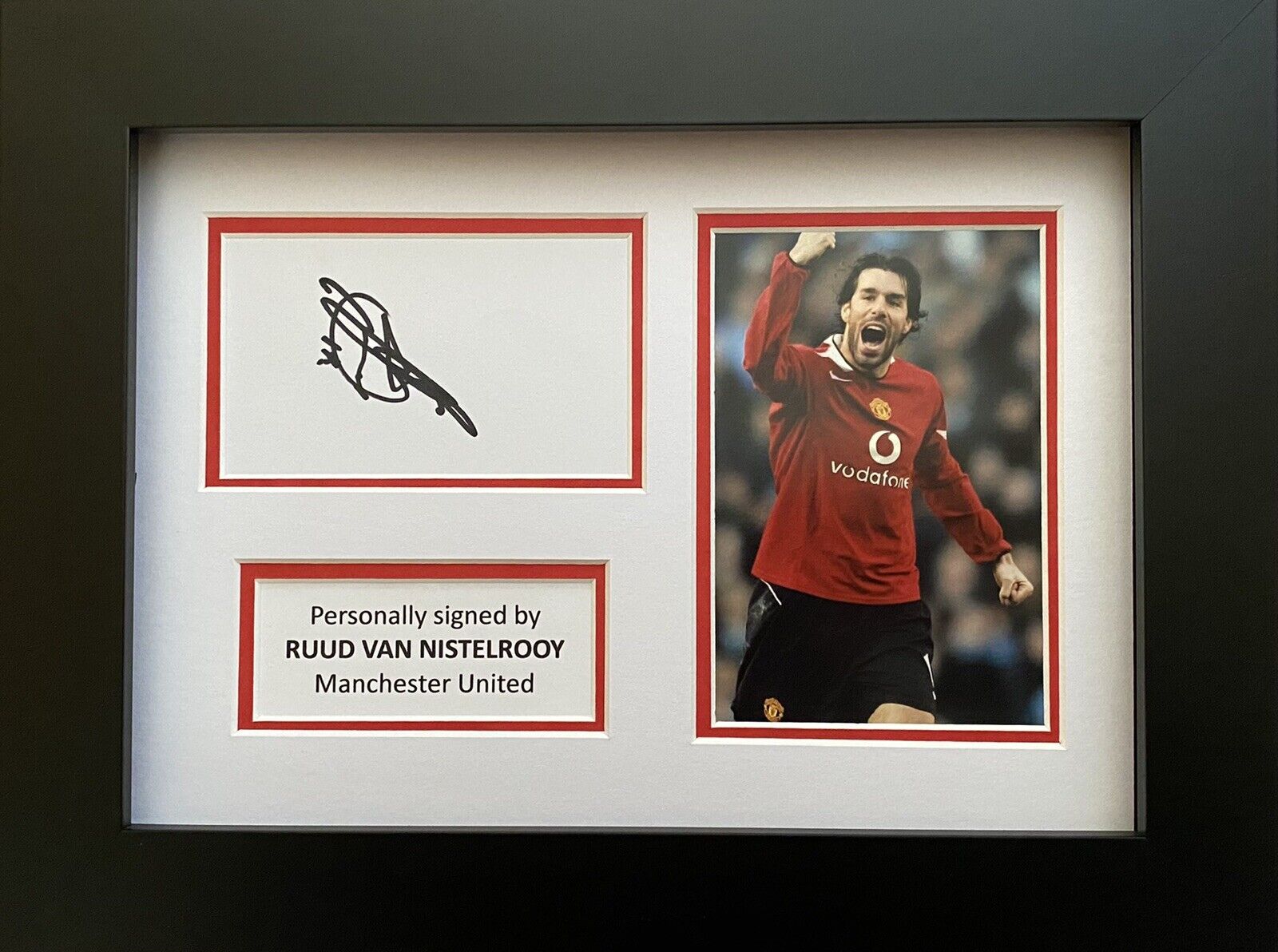 Ruud van Nistelrooy Hand Signed White Card In A4 Manchester United Frame Display