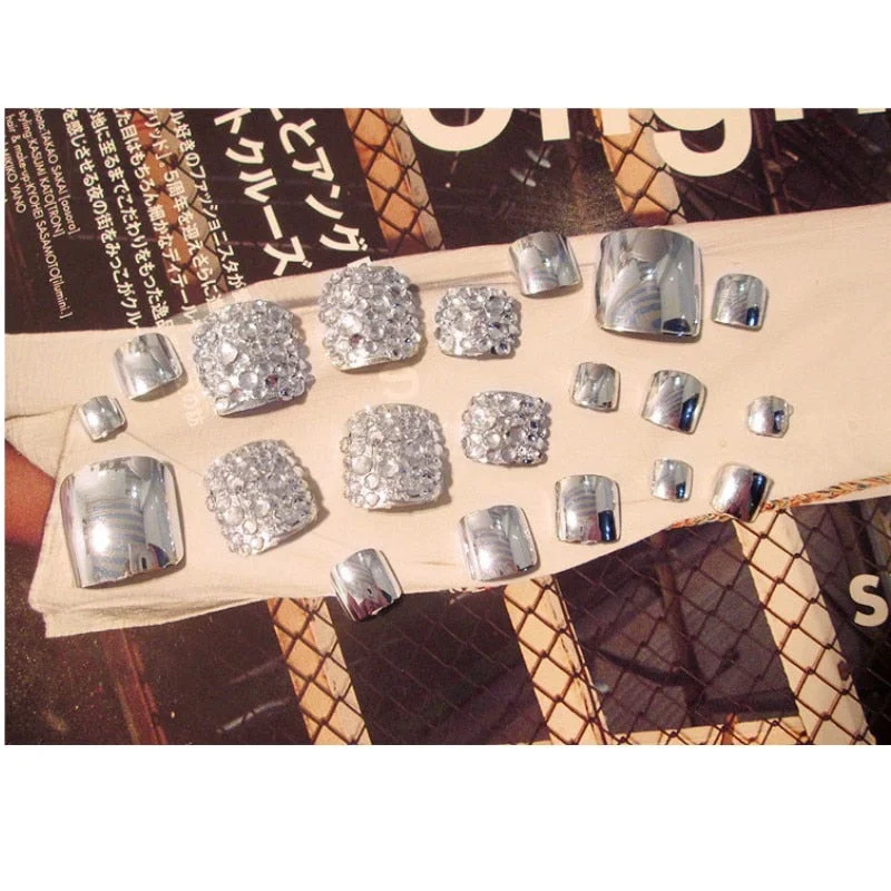 24Pcs/Set Beauty Chic Toe Nails Silver Metallic Finished Full Cover for Foot with Rhinestone Feet Artificial False Nail