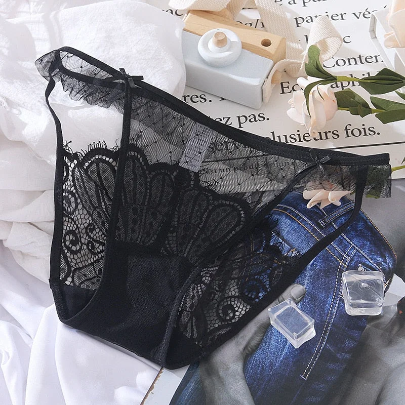 New Women's Underwear Sexy Lace Panties Fashion Hollow Out Comfort Briefs Low Waist Seamless Underpants Female Sexy Lingerie