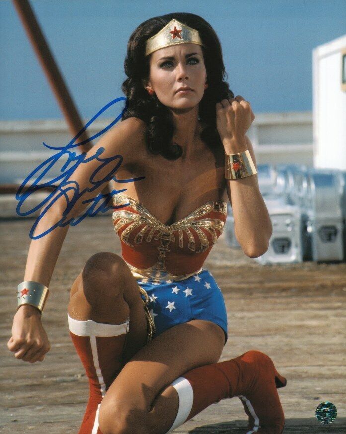 LYNDA CARTER Autographed Original 8x10 Photo Poster painting LOA TTM