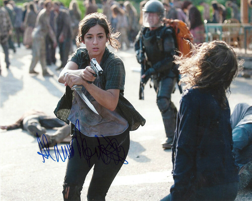 ALANNA MASTERSON 'THE WALKING DEAD' TARA CHAMBLER SIGNED 8X10 PICTURE *COA 1