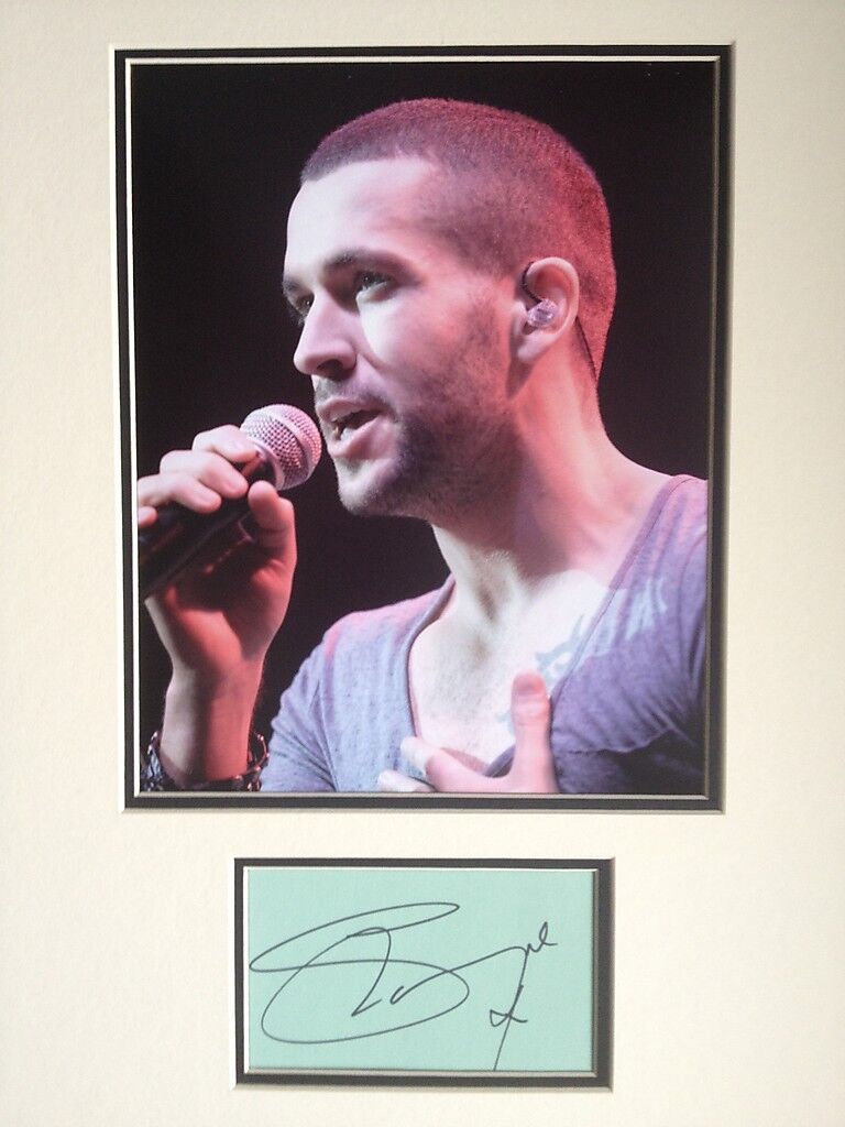 SHAYNE WARD - CHART TOPPING SINGER - BRILLIANT SIGNED COLOUR Photo Poster painting DISPLAY