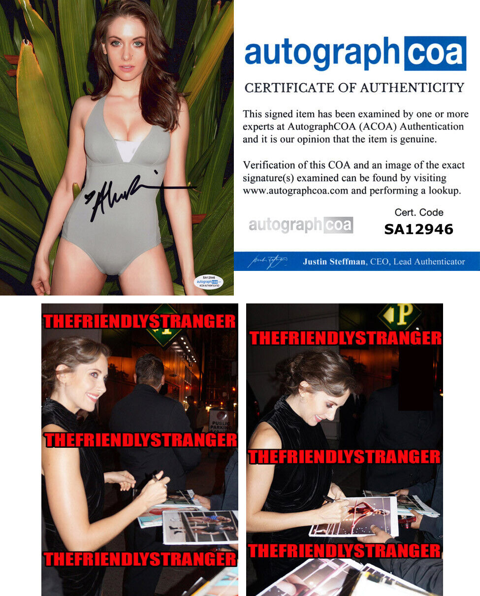 ALISON BRIE signed Autographed 8X10 Photo Poster painting d PROOF - Hot SEXY Glow ACOA COA