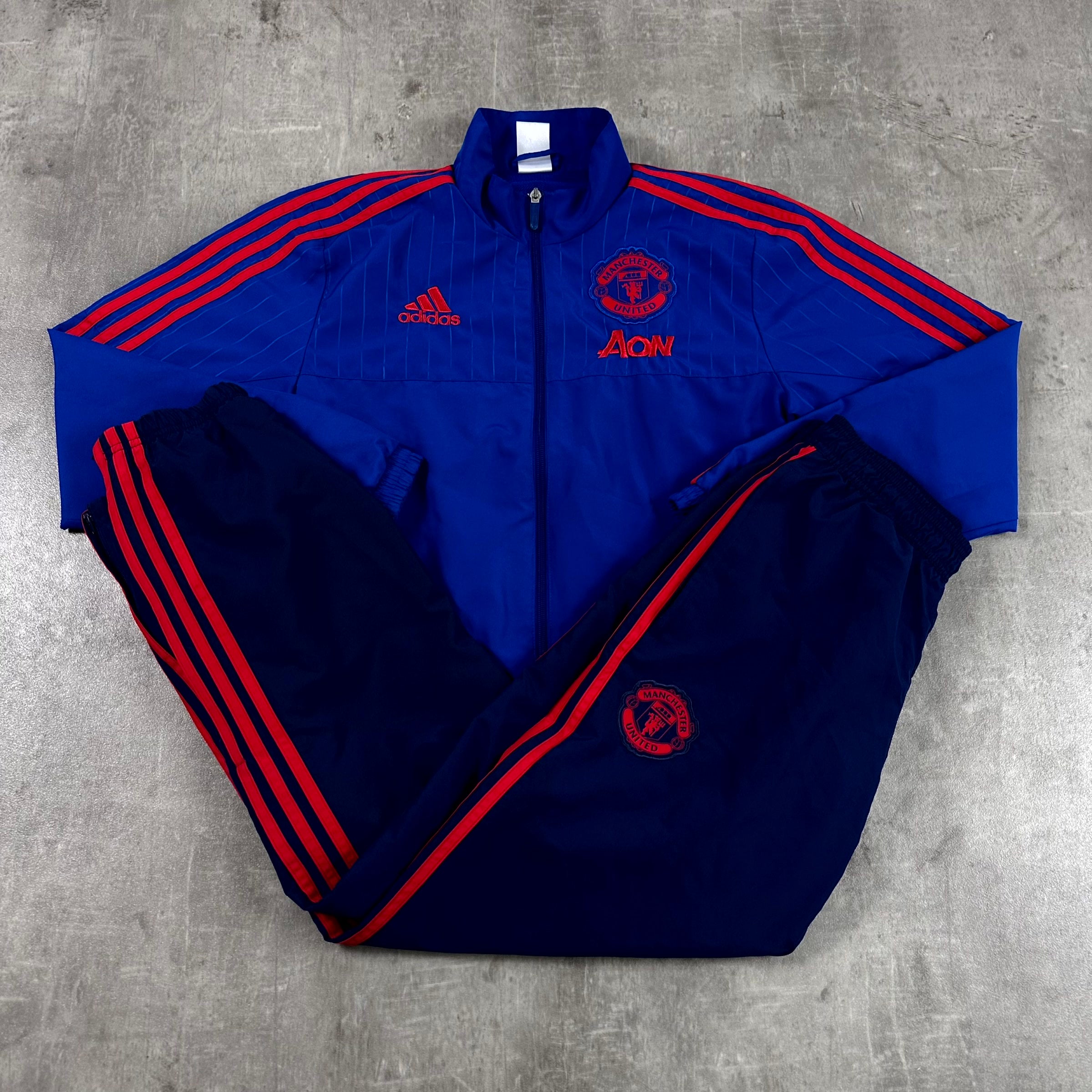 United Tracksuit