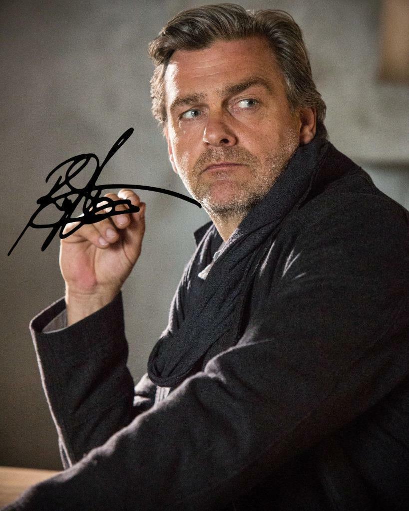 DIVERGENT Ray Stevenson SIGNED AUTOGARPHED 10 X 8