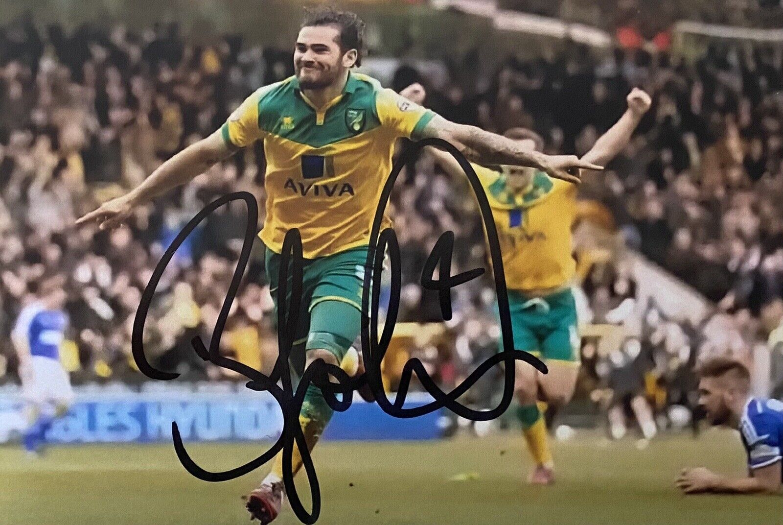 Bradley Johnson Genuine Hand Signed Norwich City 6X4 Photo Poster painting